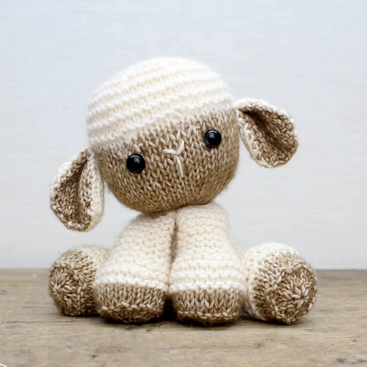 Amigurumi Lamm Lore (Hardicraft Strickset)